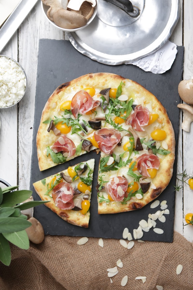 1 Pizza Royal & Restaurant Photos 2