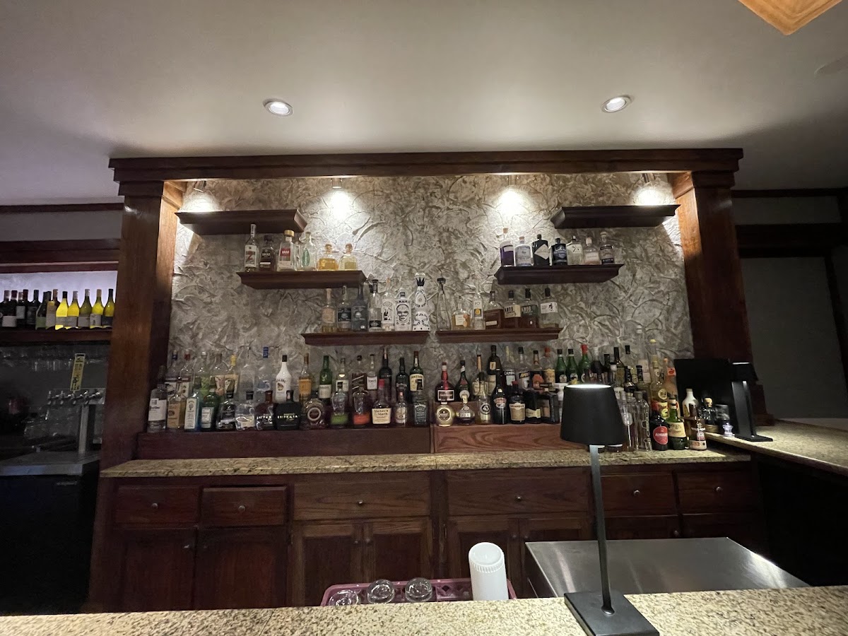 100 Main Restaurant