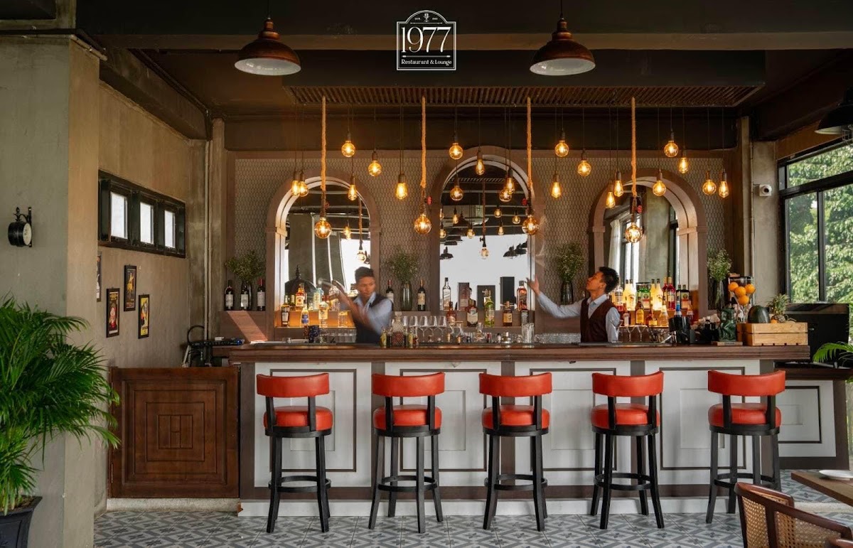 1977 Restaurant & Lounge