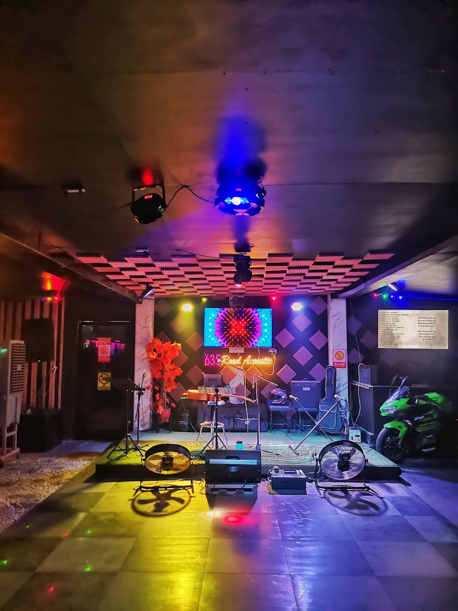 635 Road Cafe Photos 2