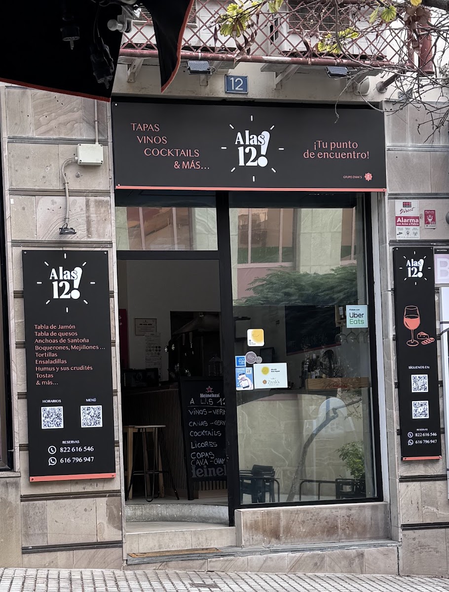 A Las 12! Vinos, Tapas & Más