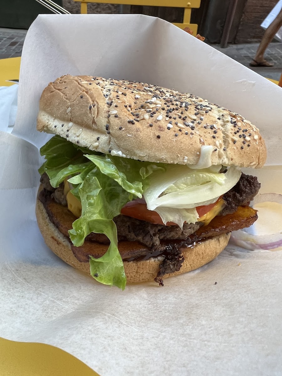 Afro Burgers Egr Photos 9