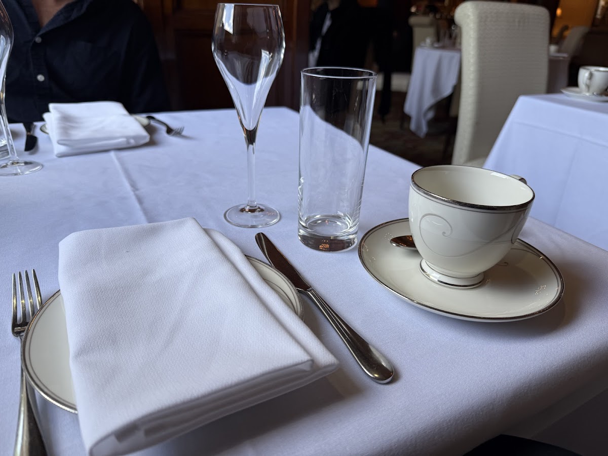Afternoon Tea At The Hotel Windsor Photos 9
