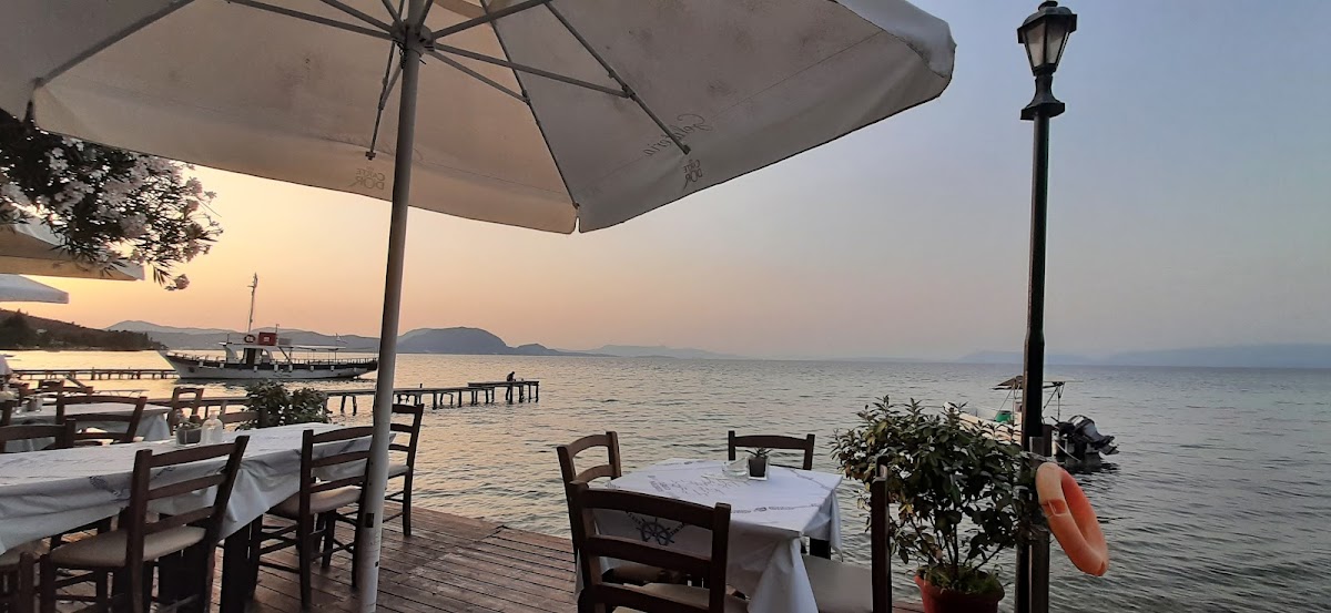 Akrogiali Cafe-Bar