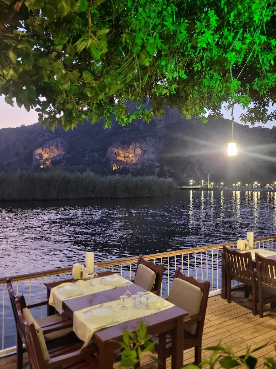 Aktaş Cafe & Hotel