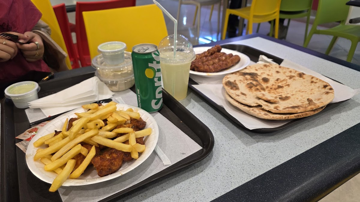 Al Ibrahimi Restaurant - Al Wahda Mall Photos 2
