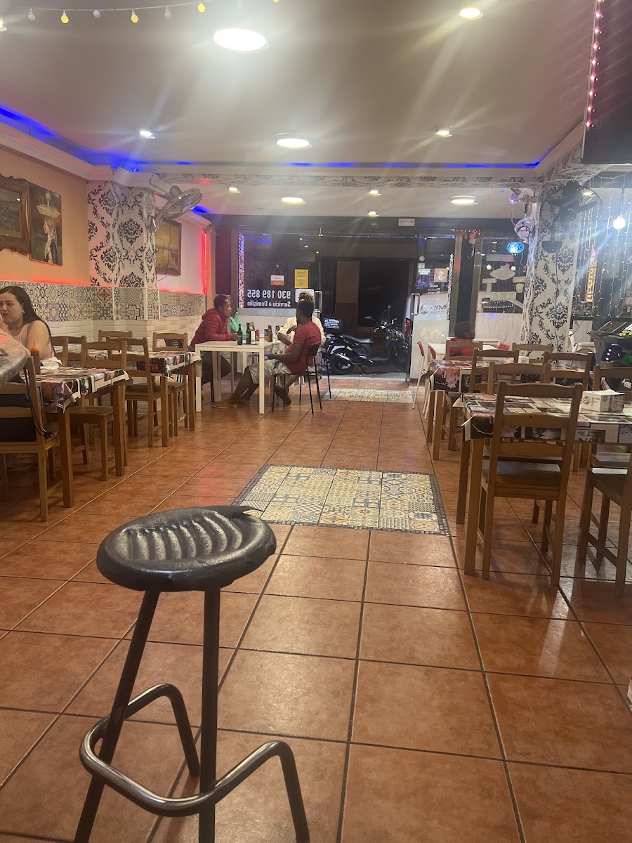 Al Rahmat Restaurant & Pizzeria And Kabab Photos 2