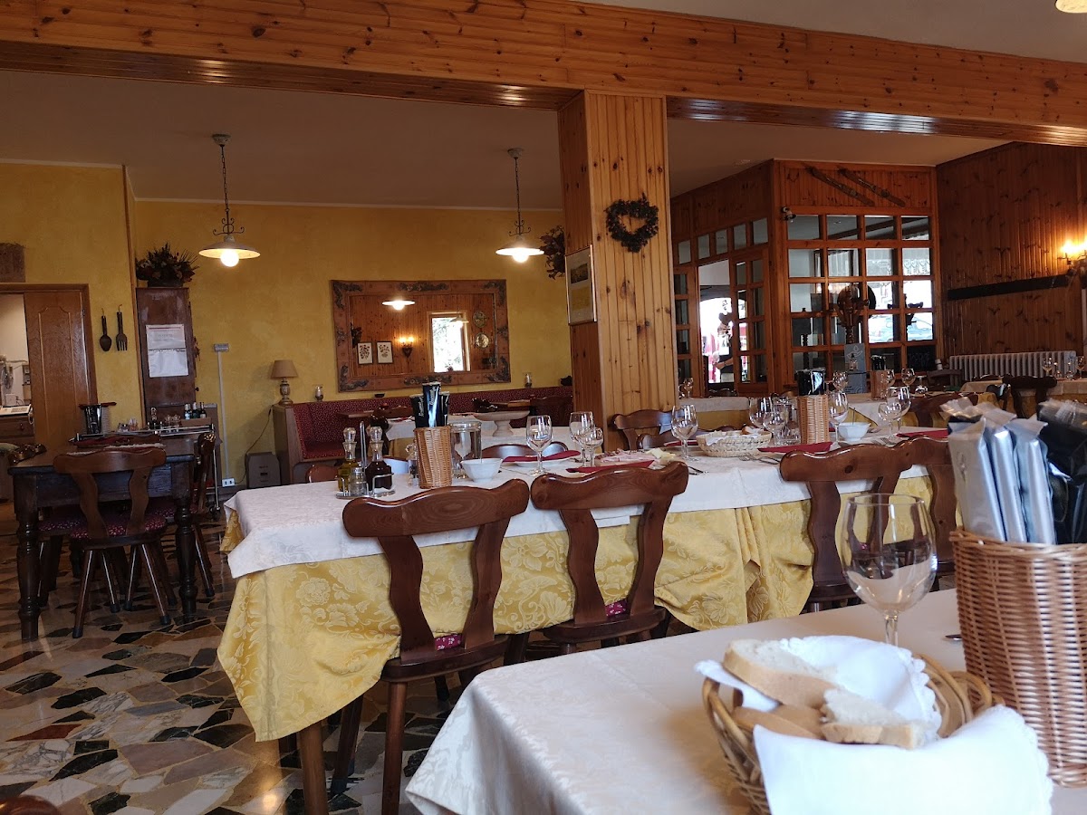Albergo Ristorante 'roncaccio' Ceccardi Photos 2
