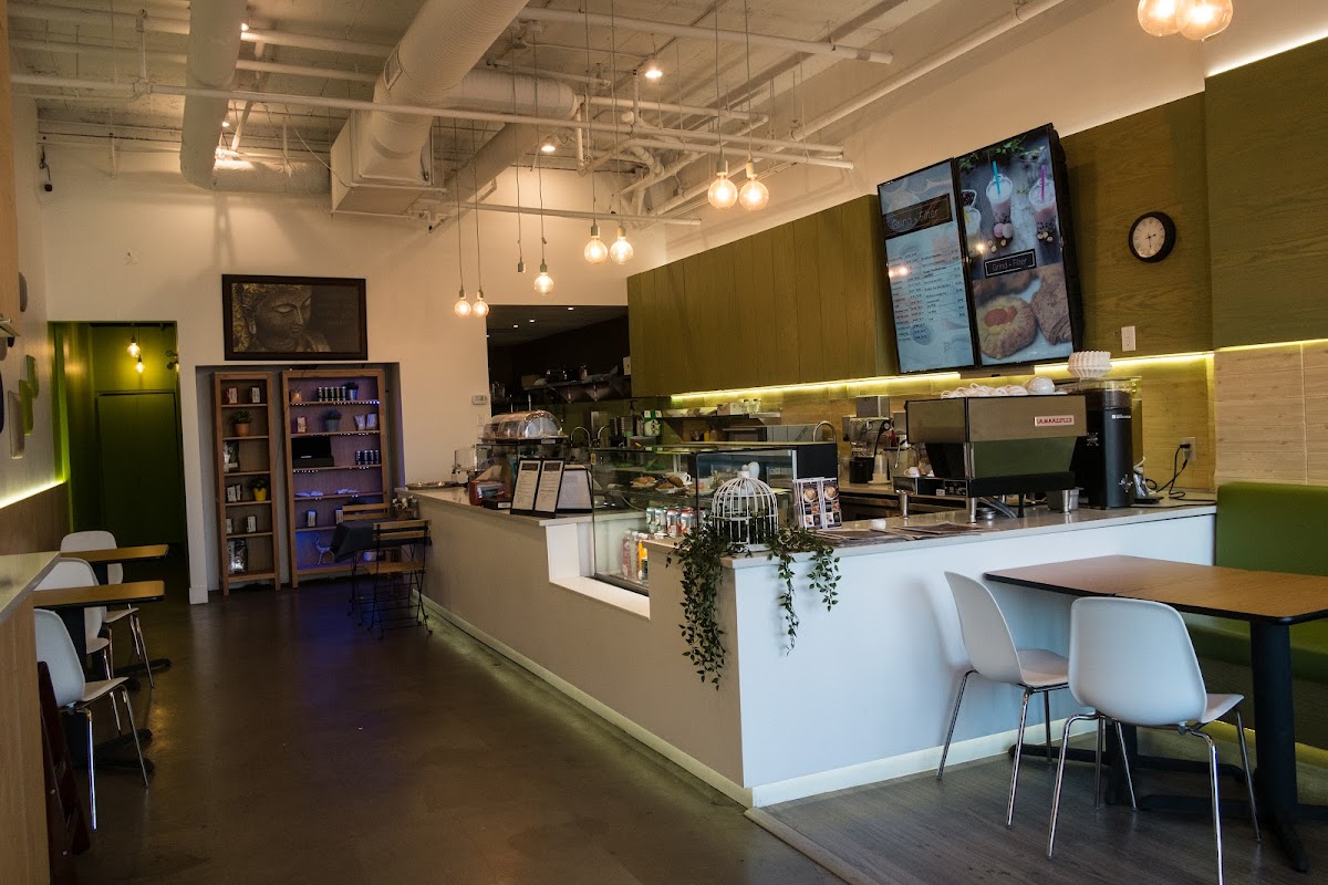 Alina Cafe And Eatery