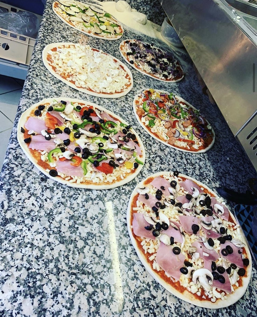 Ali's Pizza & Kebab Photos 9