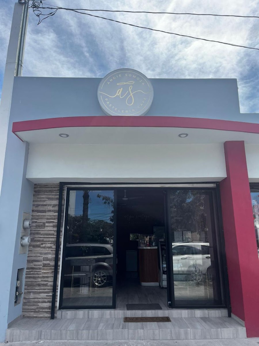 Angie Somoza Pasteleria & Café