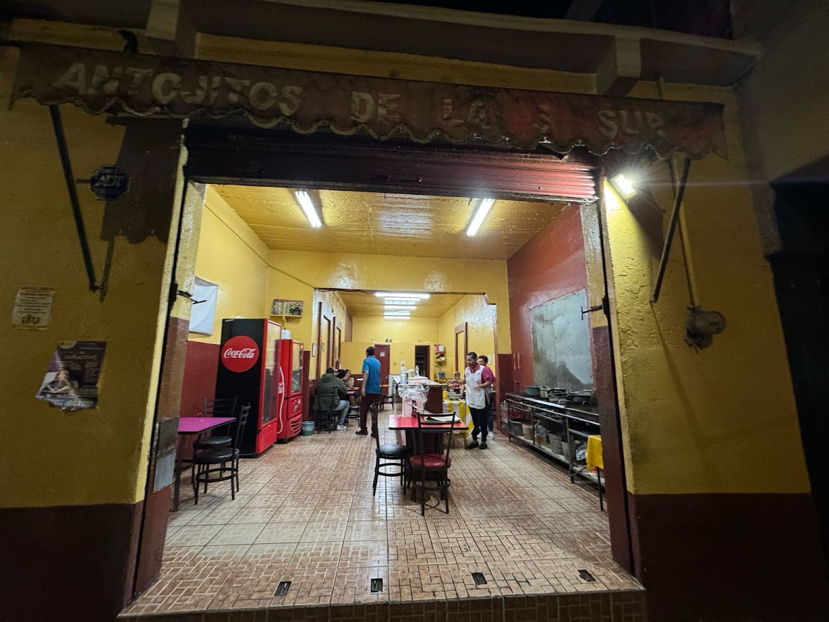 Antojitos De La 3 Sur