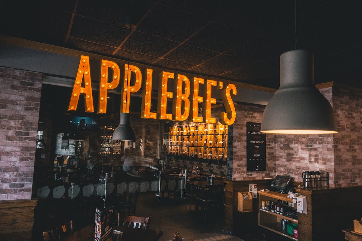 Applebee's Macroplaza