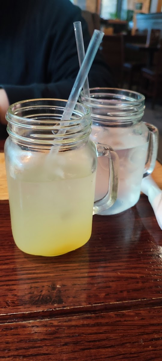 Applebee's Macroplaza Photos 9