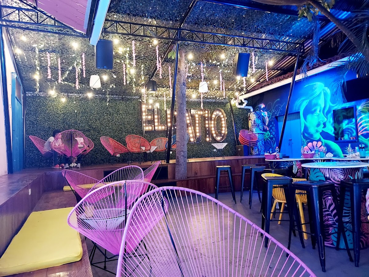 Artesanos Bar
