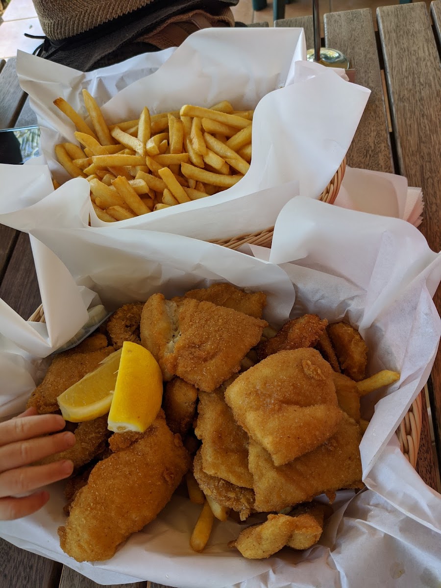 Ash's @ The Point Cafe, Karumba Point Photos 9