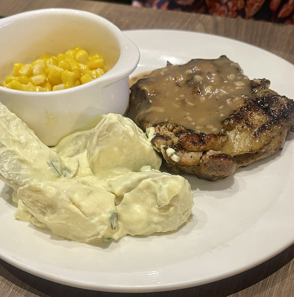 Astons Specialities @ Vivocity Photos 2