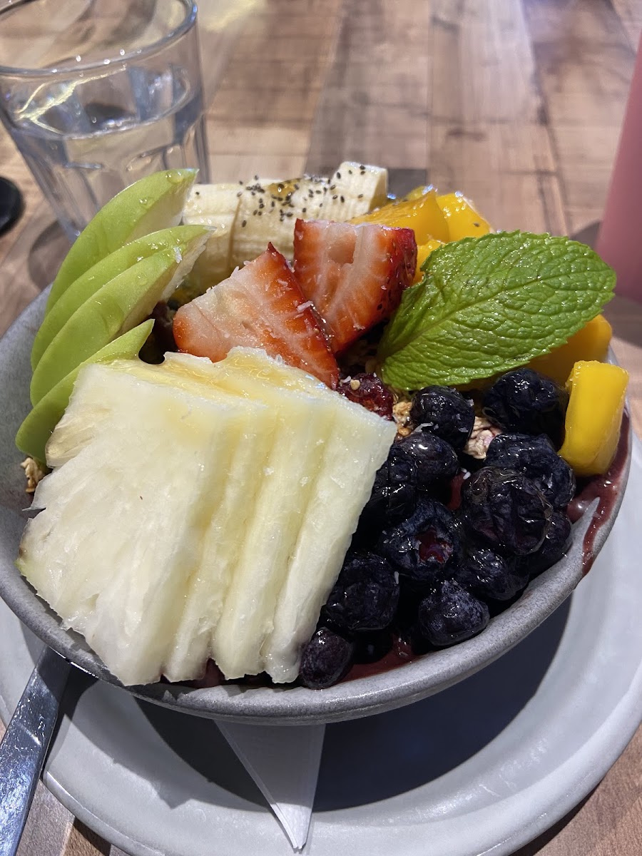 At The Willow Tree Cafe Photos 2