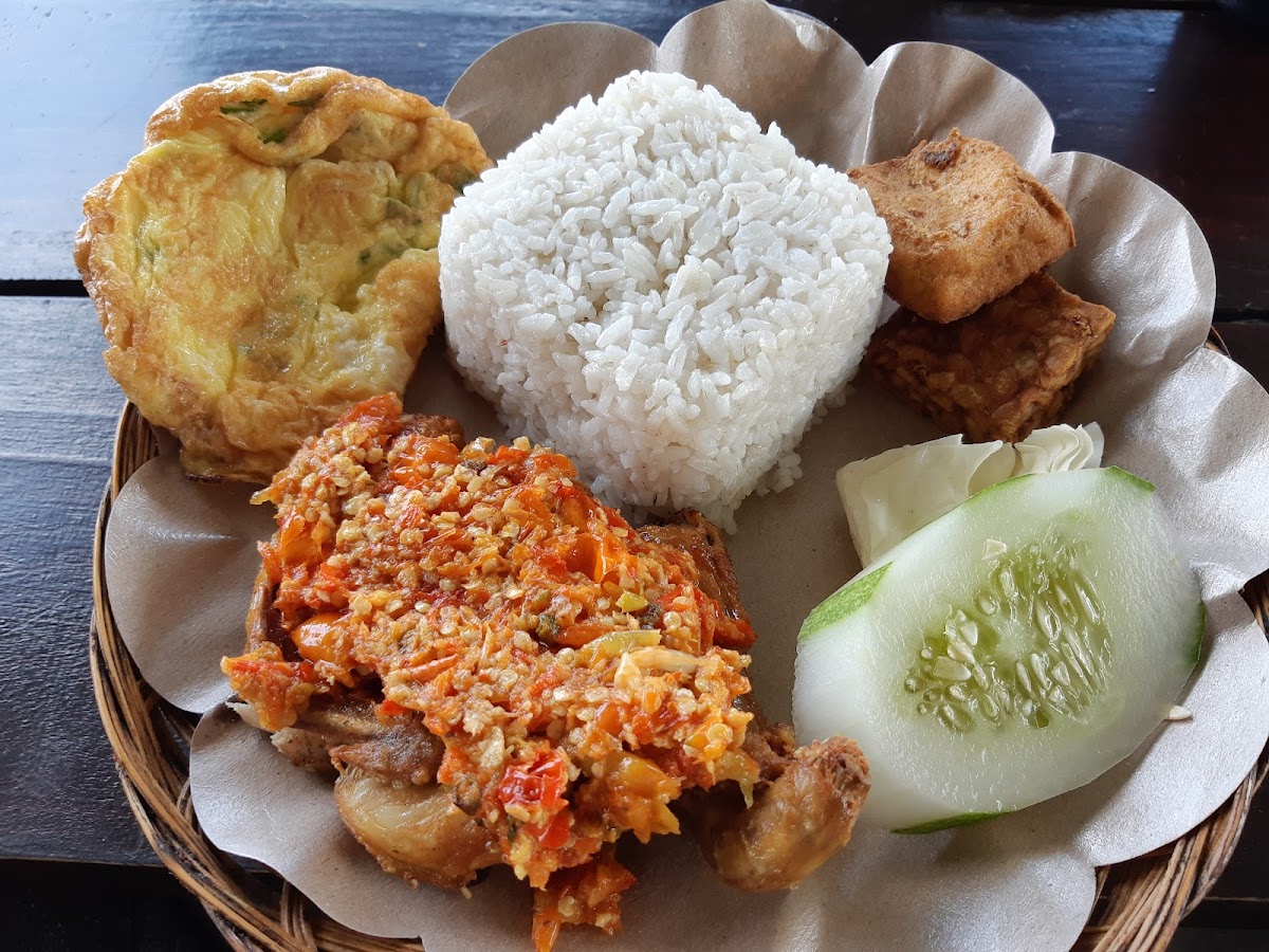 Ayam Gepuk Bypass Photos 2