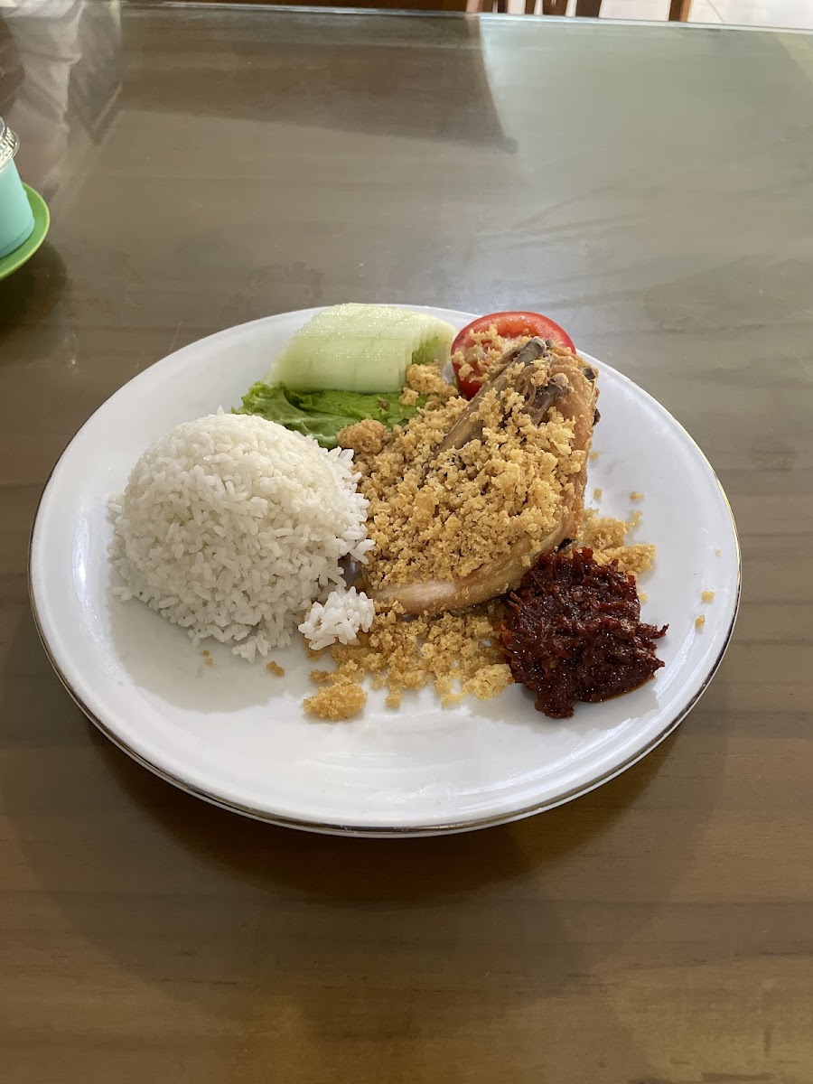 Ayam Goreng Suharti Photos 2