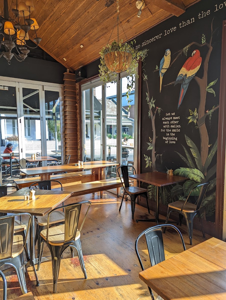 Babble Bar & Cafe