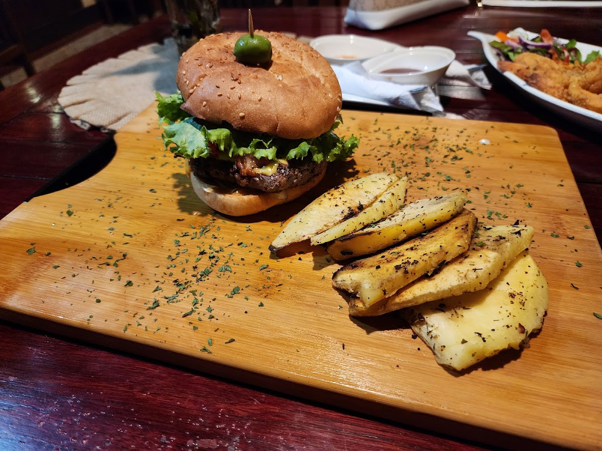 Backyard Bar And Grill Photos 2