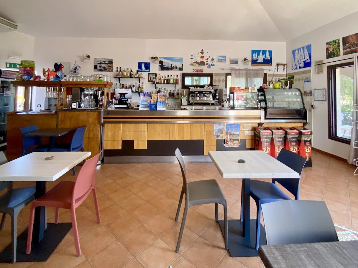Bar Pizzeria Capo Ferrato