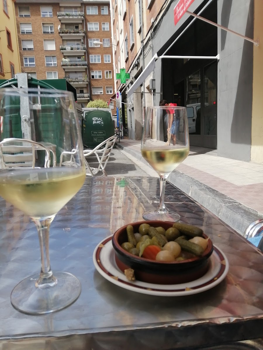 Bar Restaurante Mochuelo | Gastronomía Gallega En Pamplona Photos 9