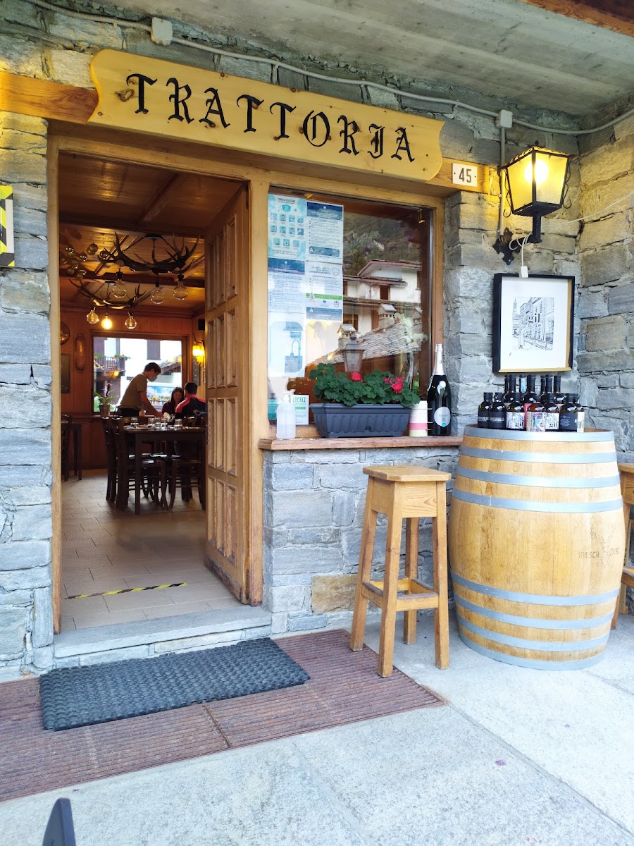 Bar Trattoria Hirsch Stube