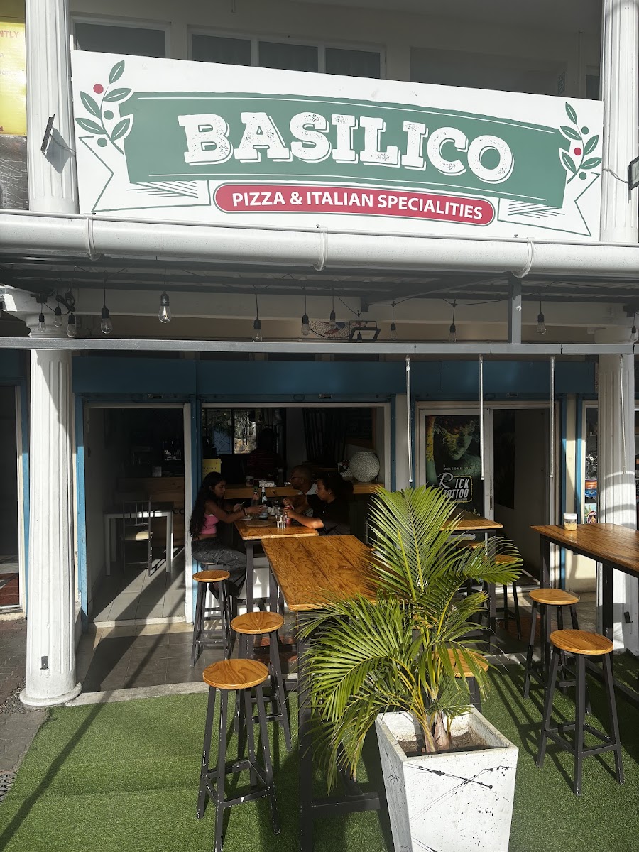 Basilico Pizzeria & Italian Specialty
