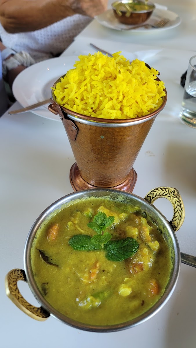 Bay Leaf Tandoor & Grill Photos 9