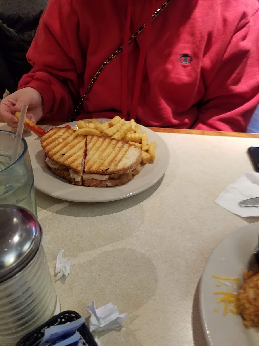 Bears Den Restaurant Photos 9