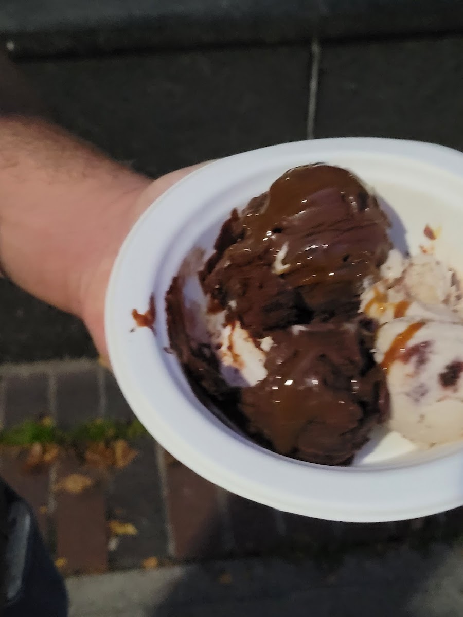 Bella's Traditional Ice Cream Photos 9