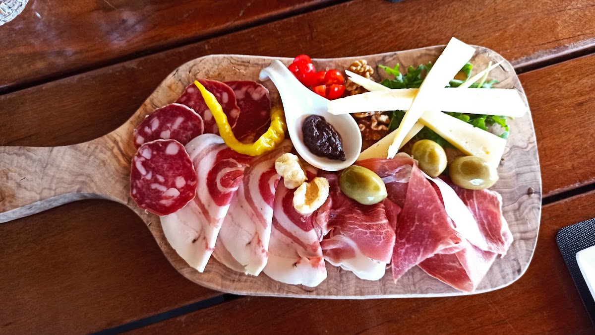 Belvin, Restaurant & Pizzeria Photos 9