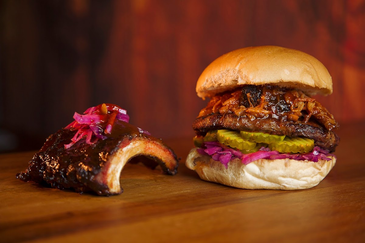Big Al's Pizza & Bbq Smokehouse Photos 2