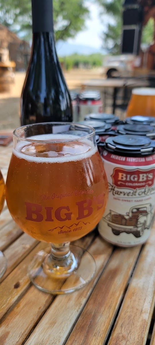Big B's Delicious Orchards U-Pick, Cafe & Tasting Room Photos 9