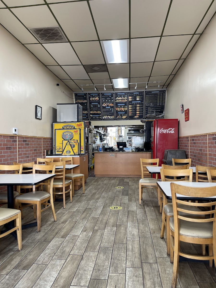 Big Mama's & Papa's Pizzeria - Pasadena Photos 9