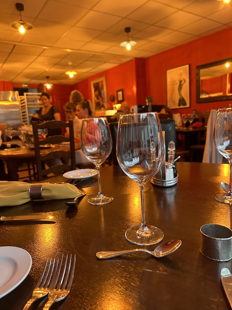 Bistro 44