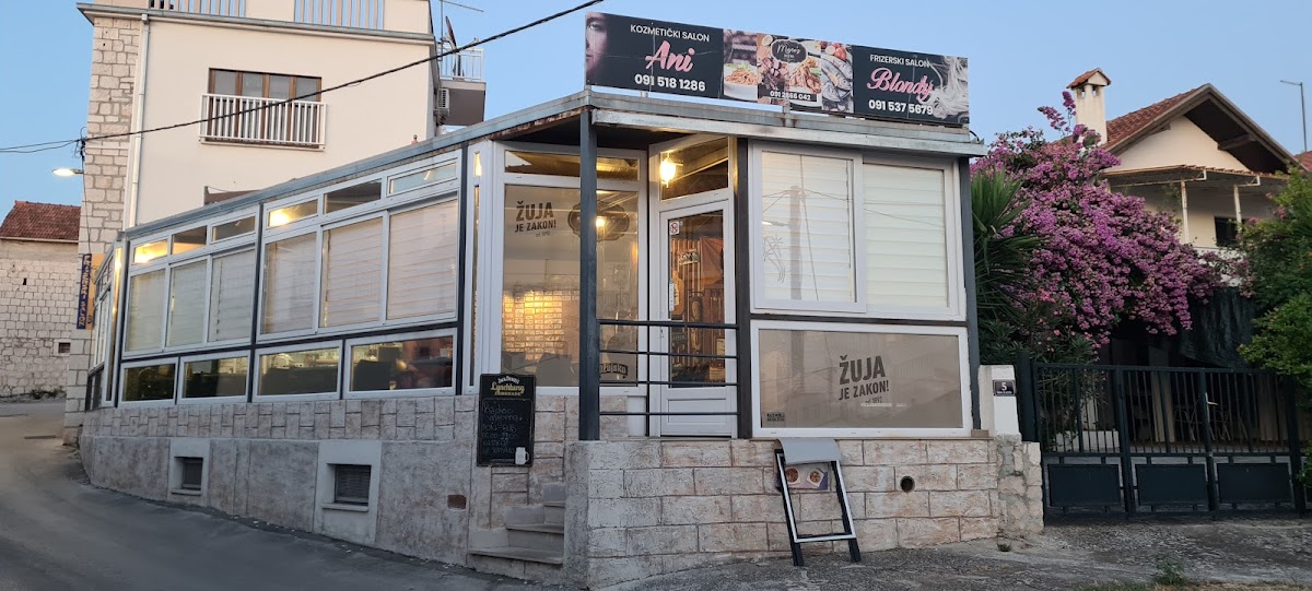 Bistro Mare's
