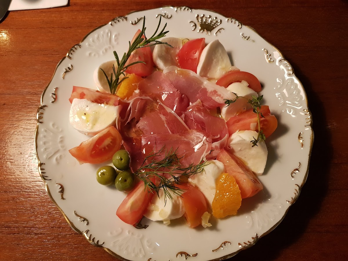 Bistro Public Photos 9