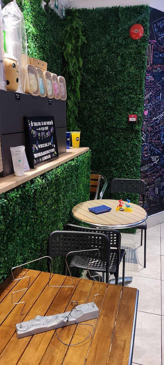 Boba And Beyond - Bubble Tea, Coffee & Desserts
