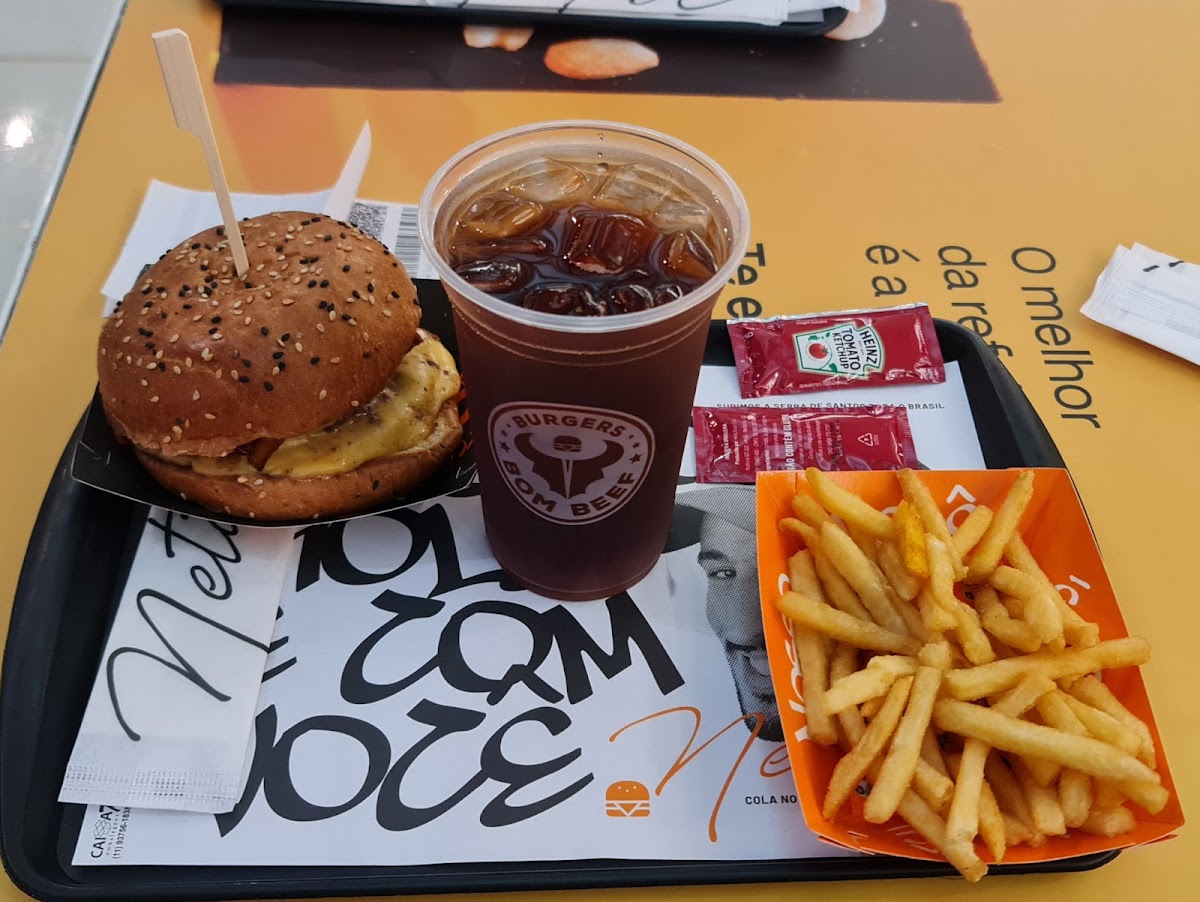 Bom Beef Burgers Market Place Photos 9
