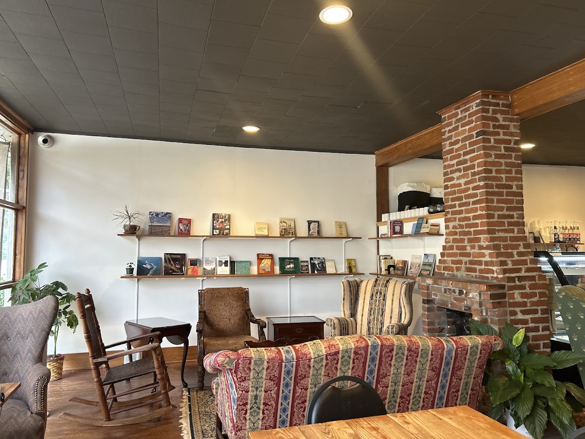 Book Inn Cafe