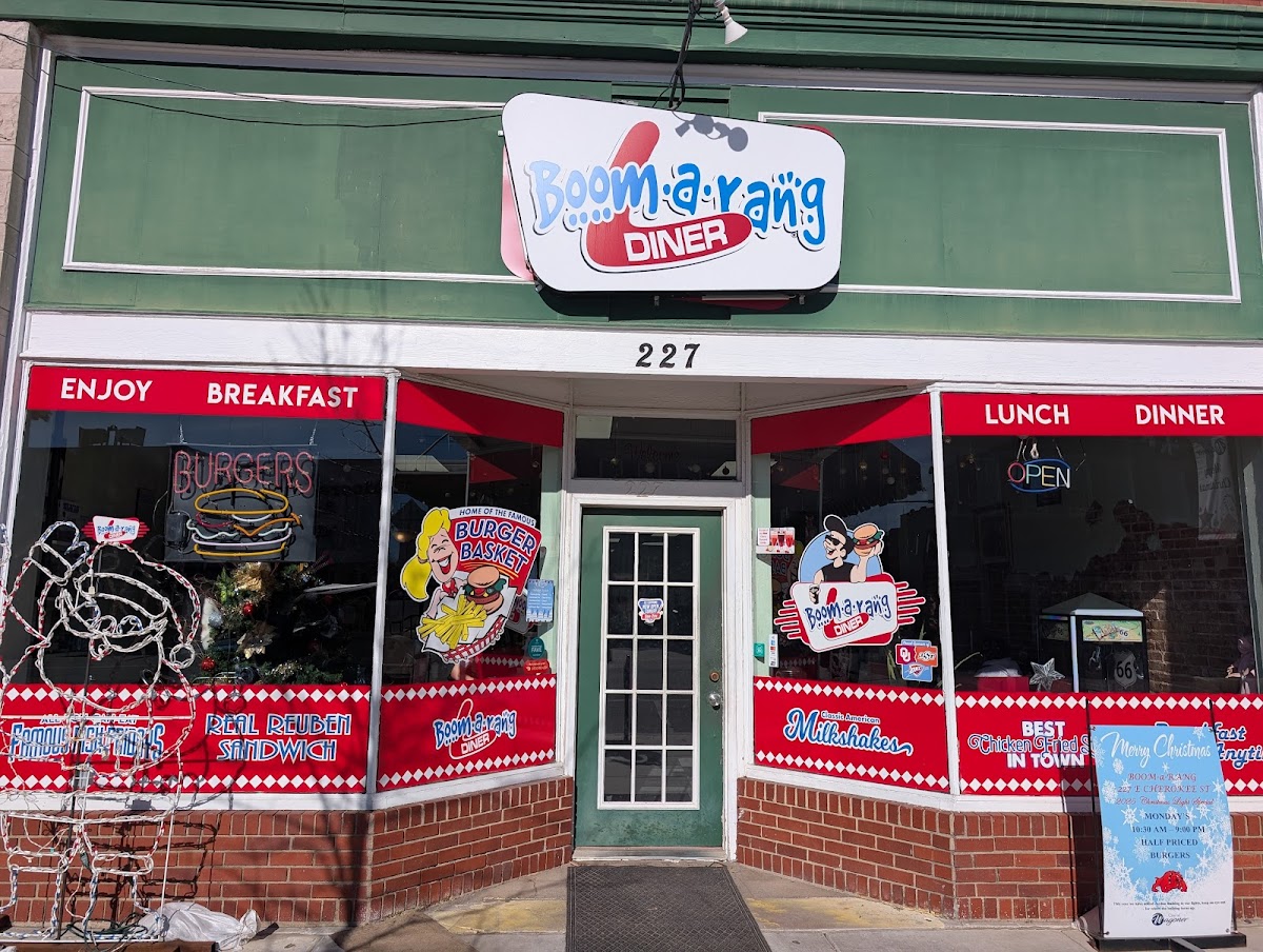 Boomarang Diner- Wagoner