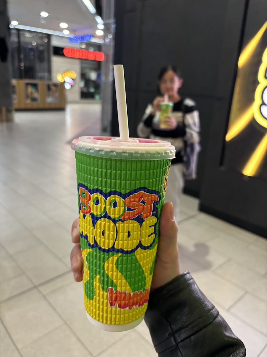 Boost Juice Surfers Cavill Photos 9