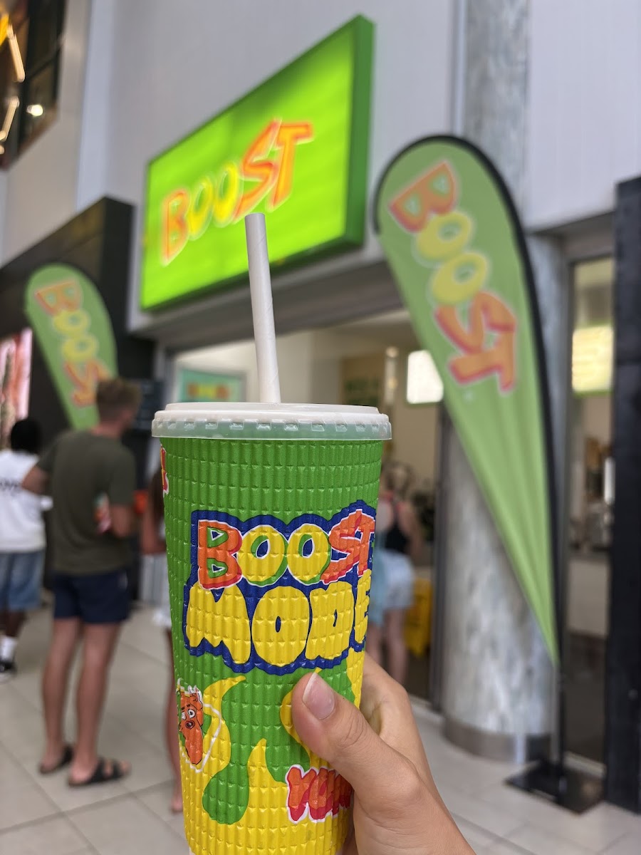 Boost Juice Surfers Cavill Photos 2