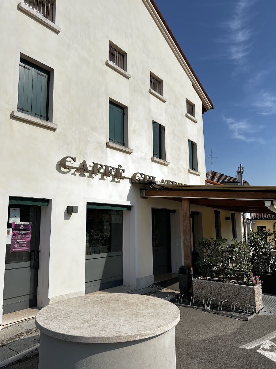 Borgo Servi Premium Photos 2