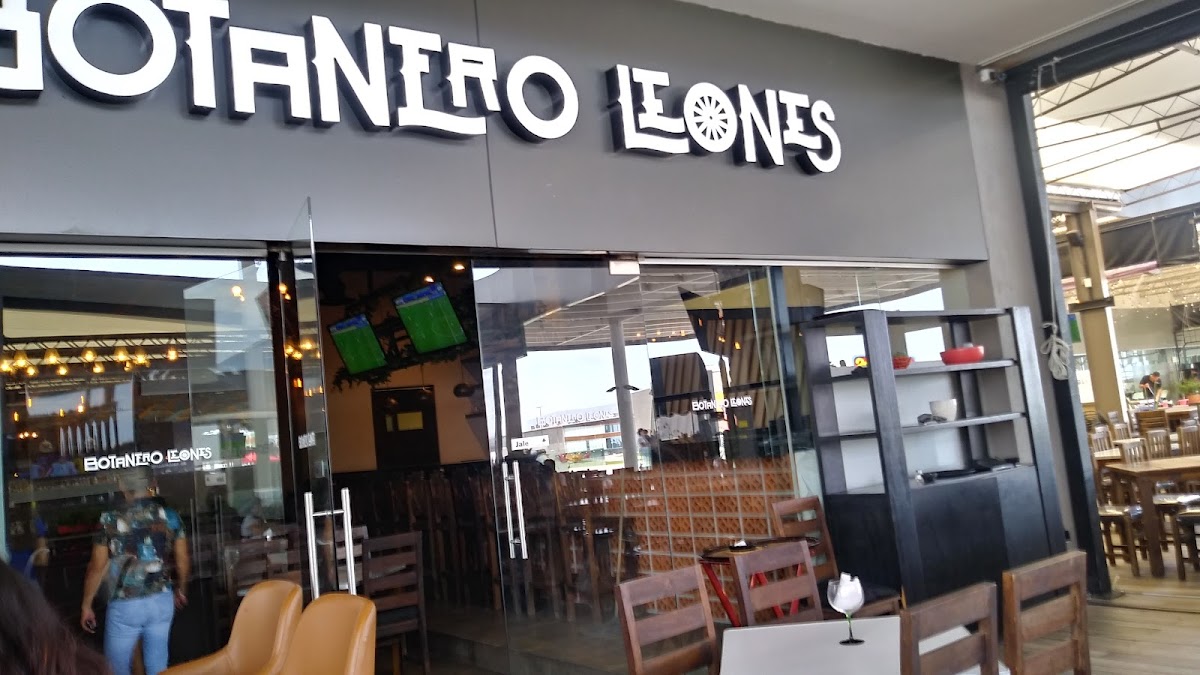 Botanero Leones