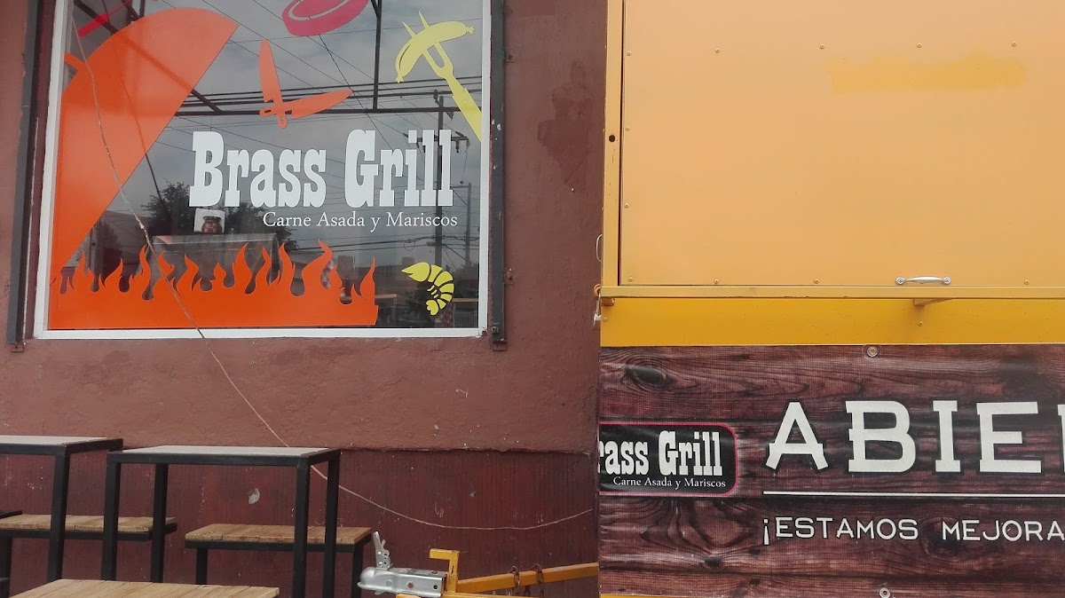 Brass Grill Mirador