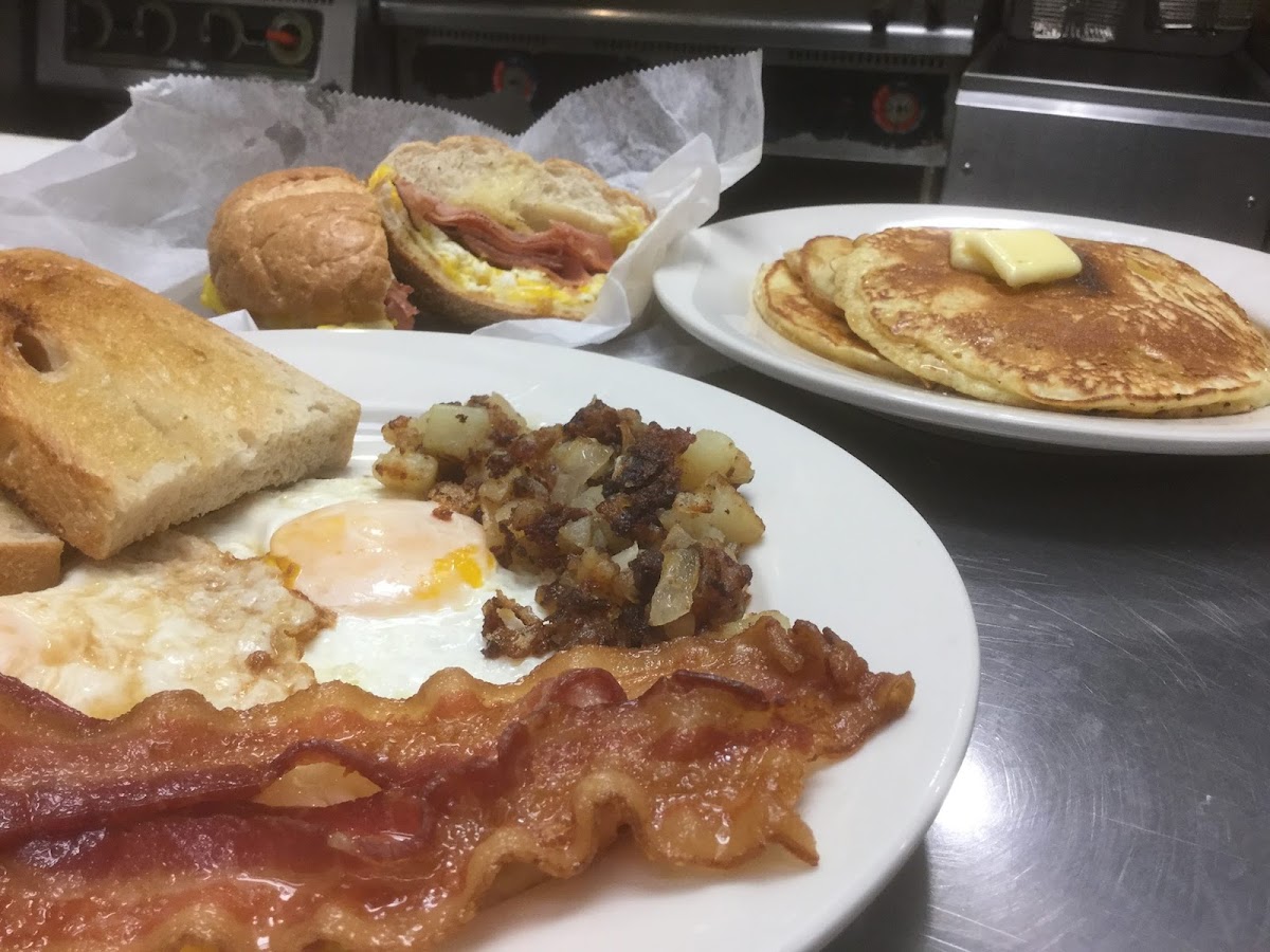 Breakfast In Easton Photos 2